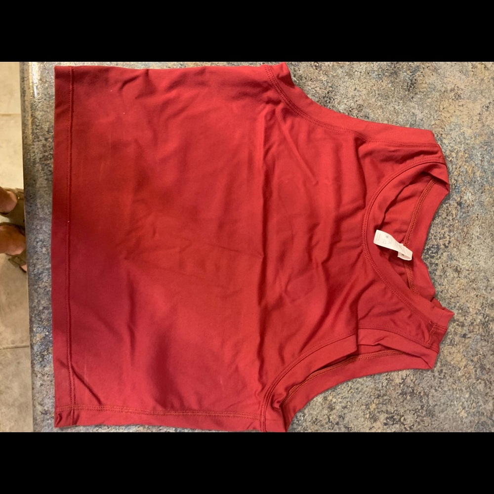 PARAGON Medium Crop Top. Burnt Red color. New!